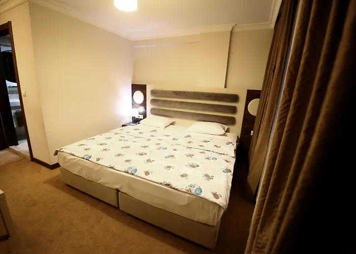 Siesta & Hotel Esmirna